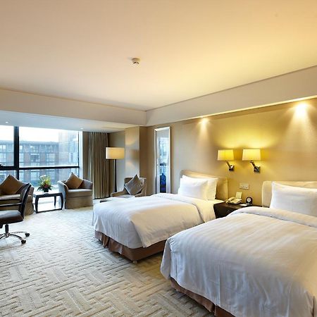 The Lakeview Hotel Beijing Exterior photo