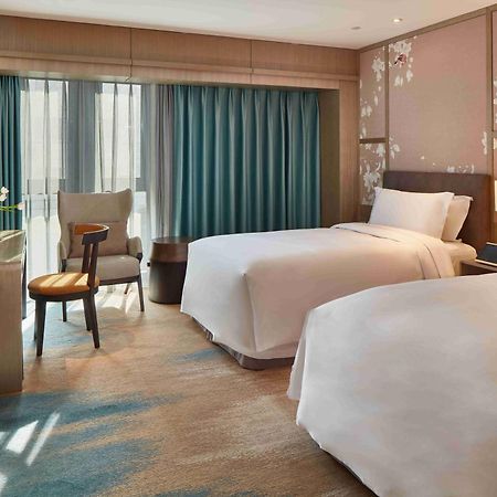 The Lakeview Hotel Beijing Exterior photo