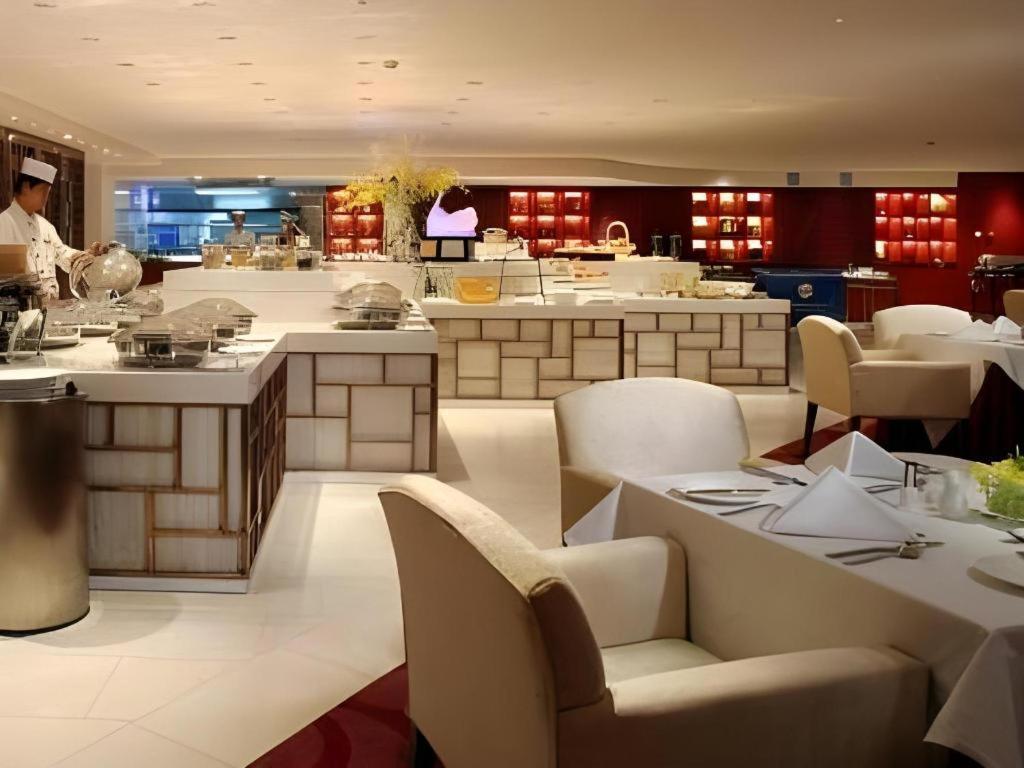 The Lakeview Hotel Beijing Exterior photo