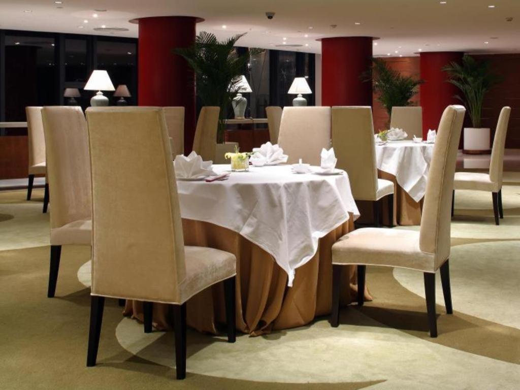 The Lakeview Hotel Beijing Exterior photo
