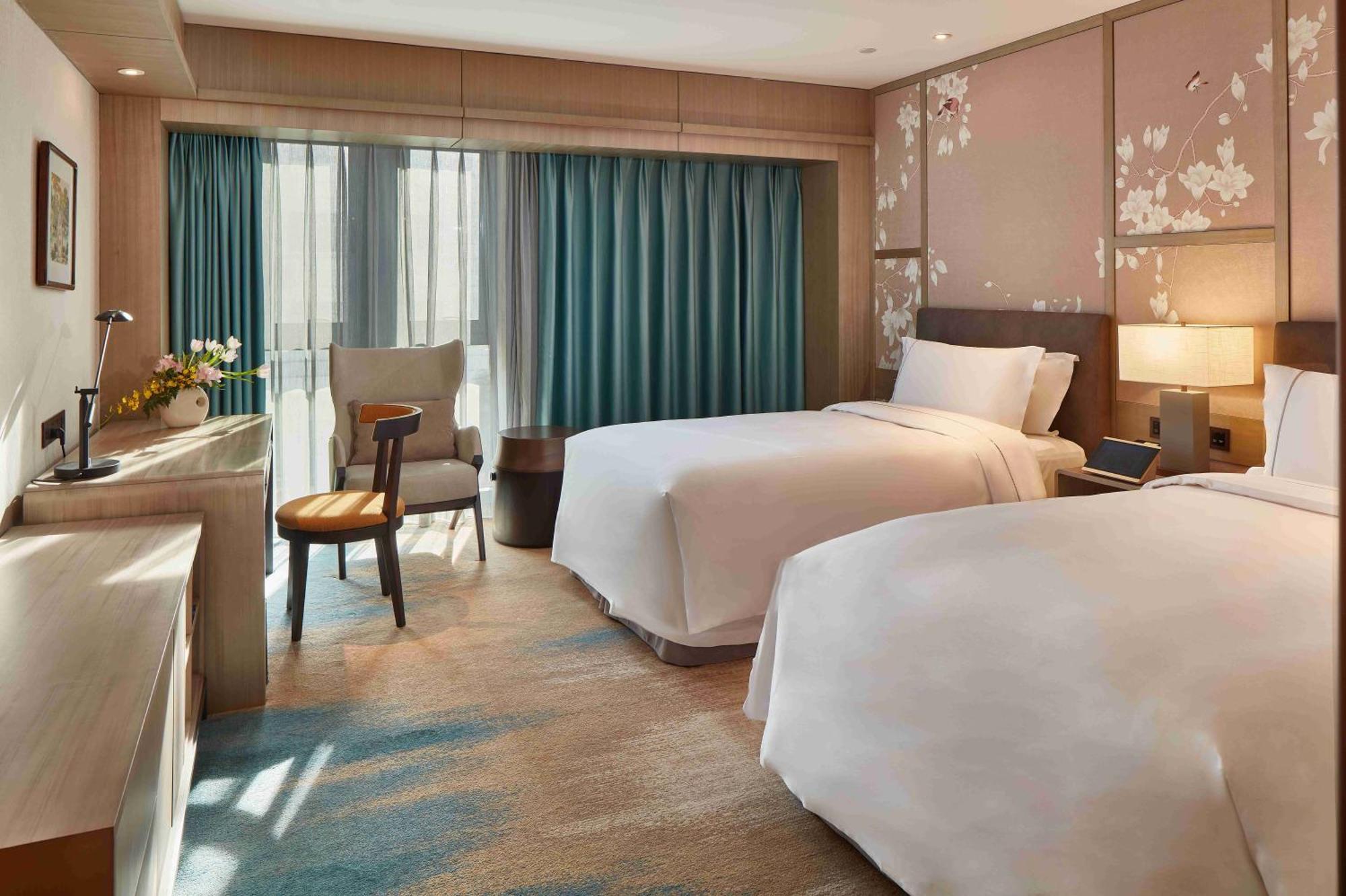 The Lakeview Hotel Beijing Exterior photo