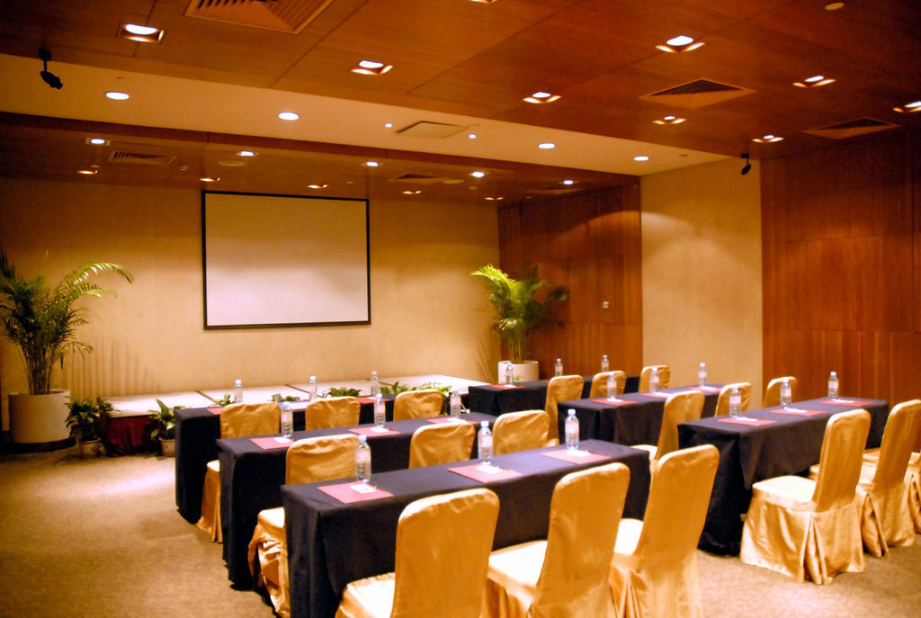 The Lakeview Hotel Beijing Exterior photo