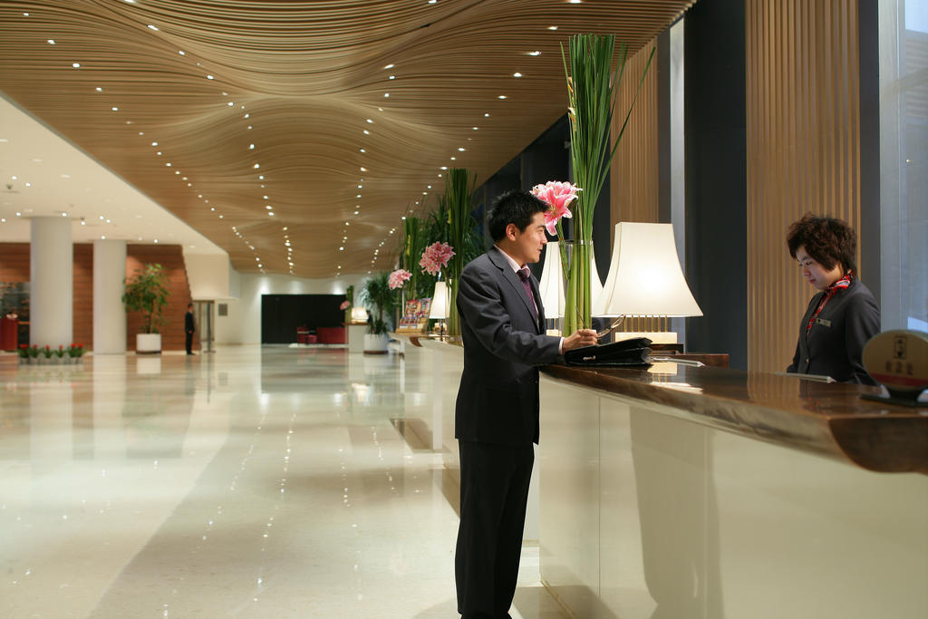 The Lakeview Hotel Beijing Exterior photo